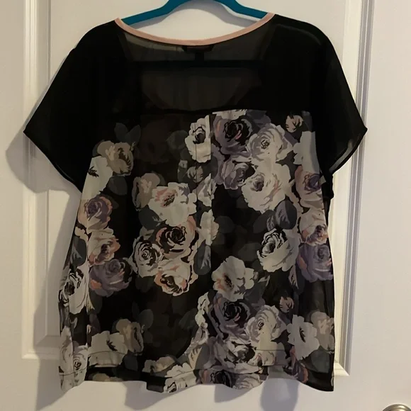 American Eagle black/pink floral sheer blouse XL - Picture 2 of 5